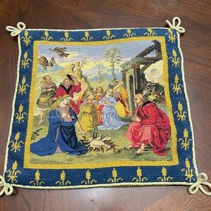 Peking Handicrafts Vatican Christian  manger pillow insert